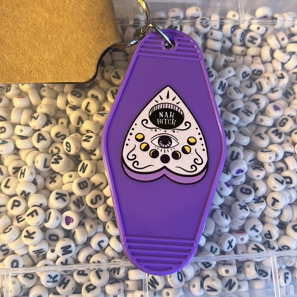 Nah B- Ouija cloche keychain - purple
